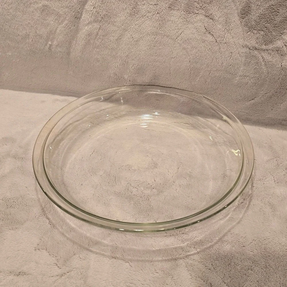 Vintage PYREX 23cm 9
